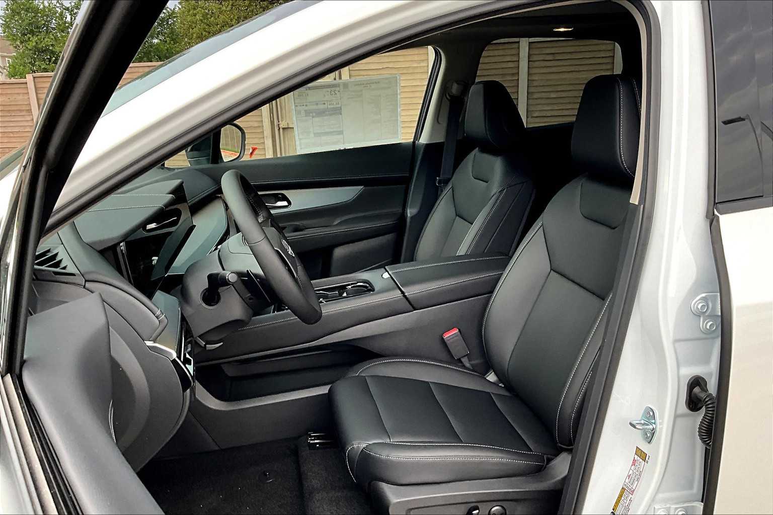 2025 Nissan Murano SL photo 13