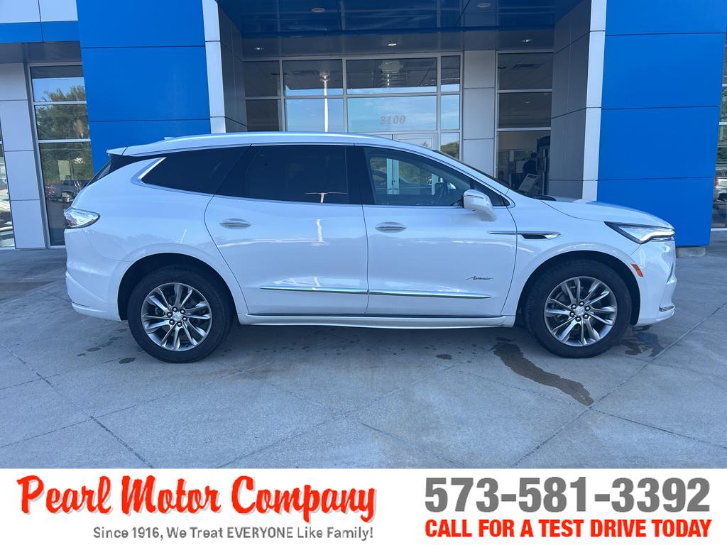 2022 Buick Enclave Avenir photo 3