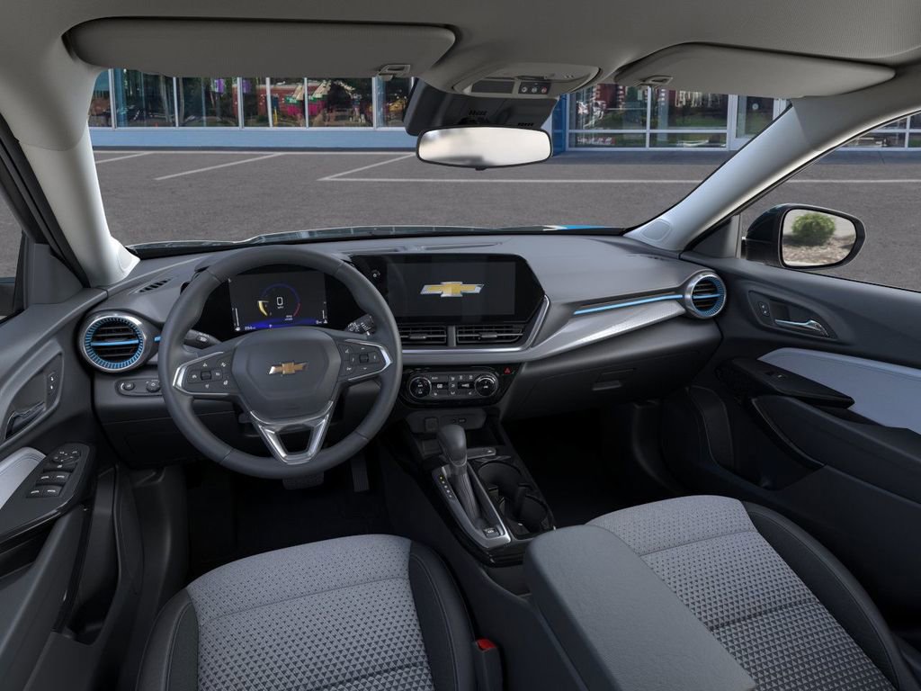 2025 Chevrolet Trax LT photo 11