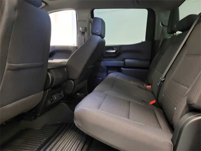 2025 Chevrolet Silverado 1500 Custom photo 4