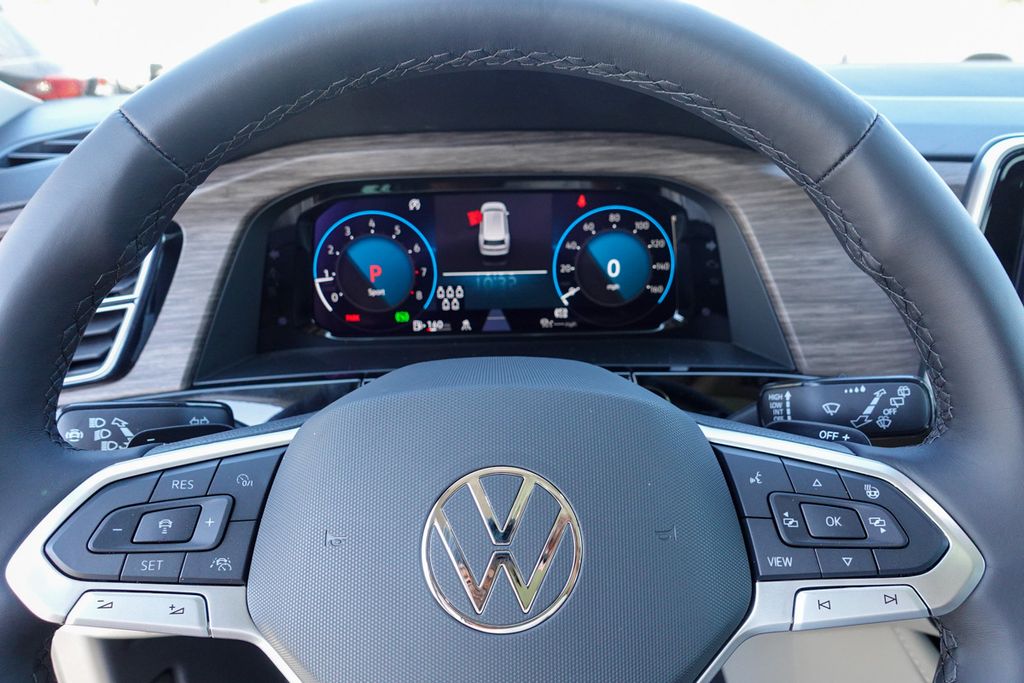 2026 Volkswagen Atlas SEL Premium R-Line photo 12