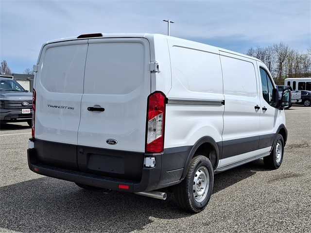 2025 Ford Transit Cargo Van photo 4
