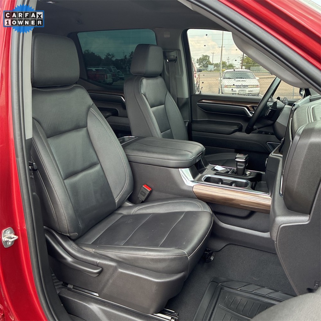 2024 Chevrolet Silverado 1500 LT photo 6