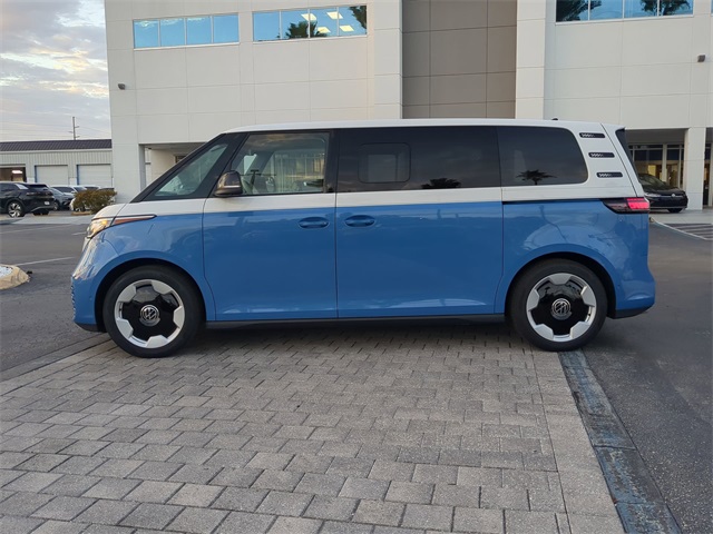 2025 Volkswagen ID. Buzz Pro Plus photo 6