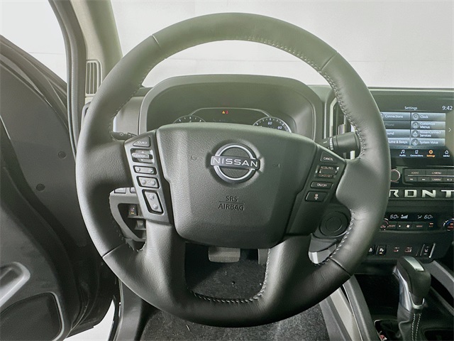 2025 Nissan Frontier SV photo 12