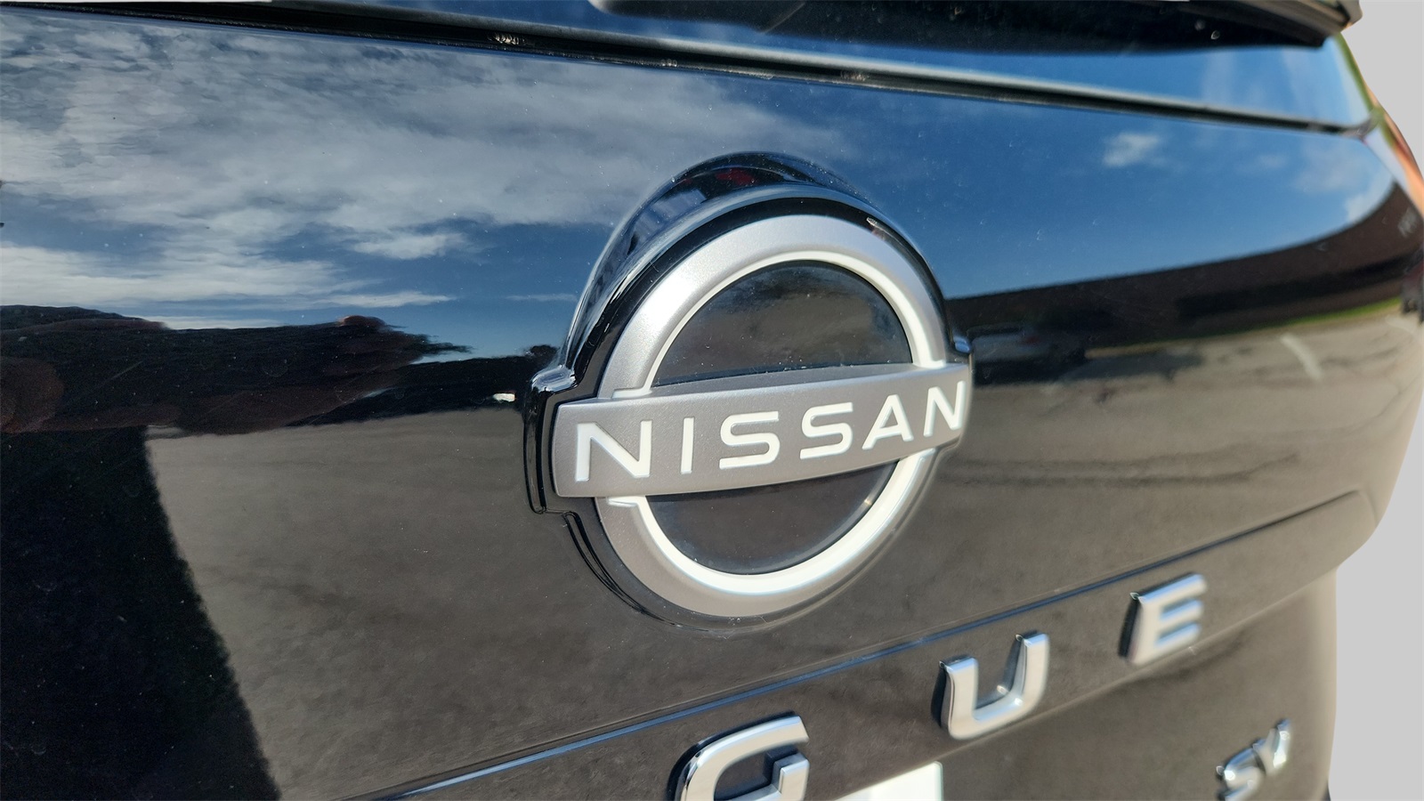 2023 Nissan Rogue SV photo 21