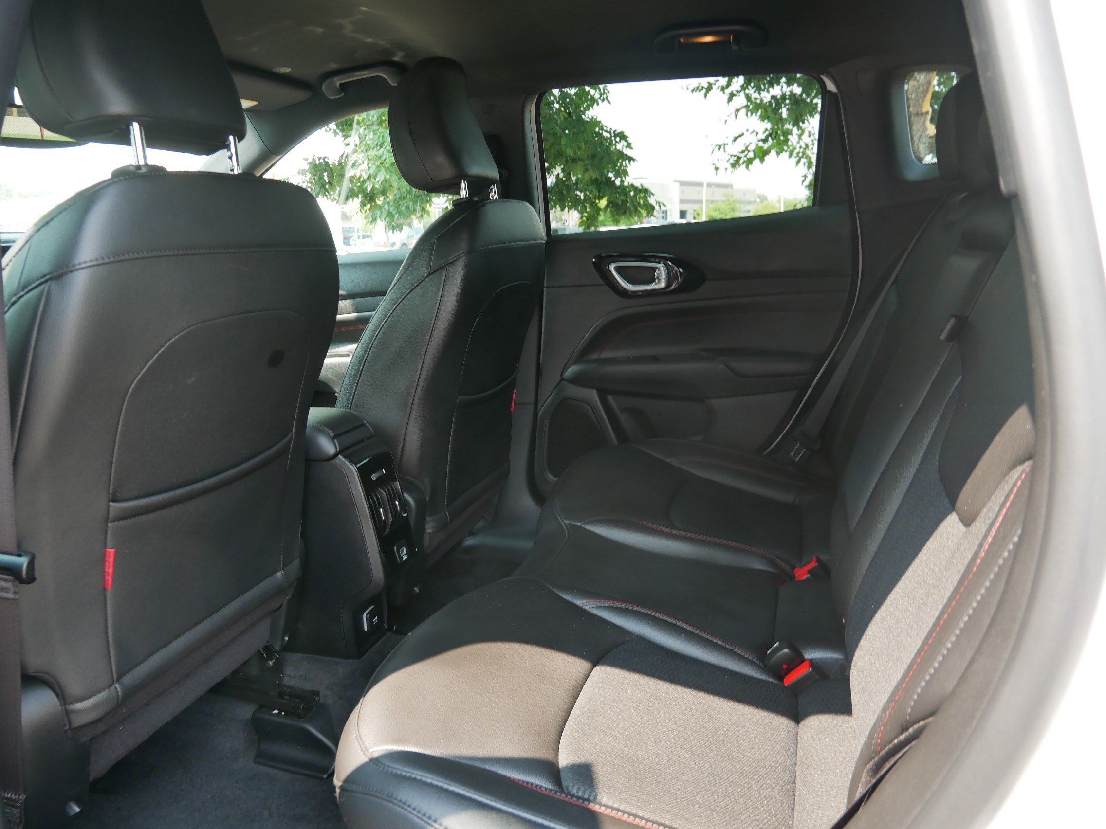 2024 Jeep Compass Trailhawk photo 16