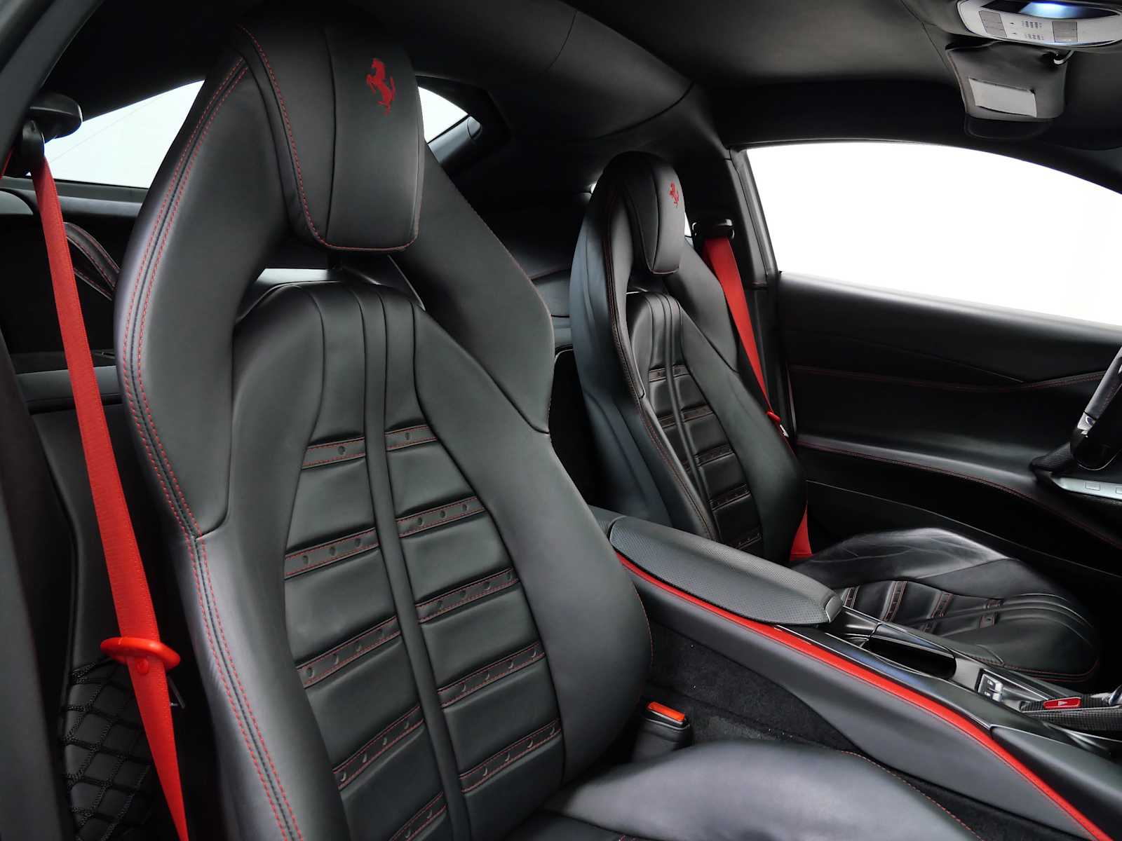 2019 Ferrari 812 Superfast photo 14