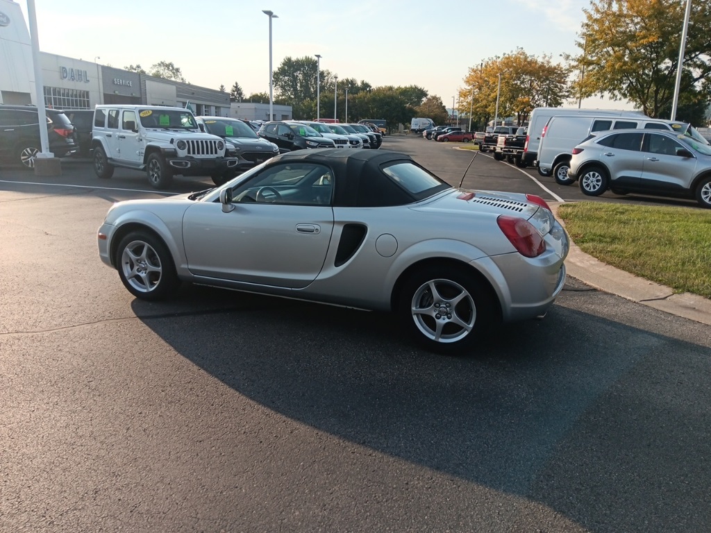 2000 Toyota MR2 Spyder Base photo 11