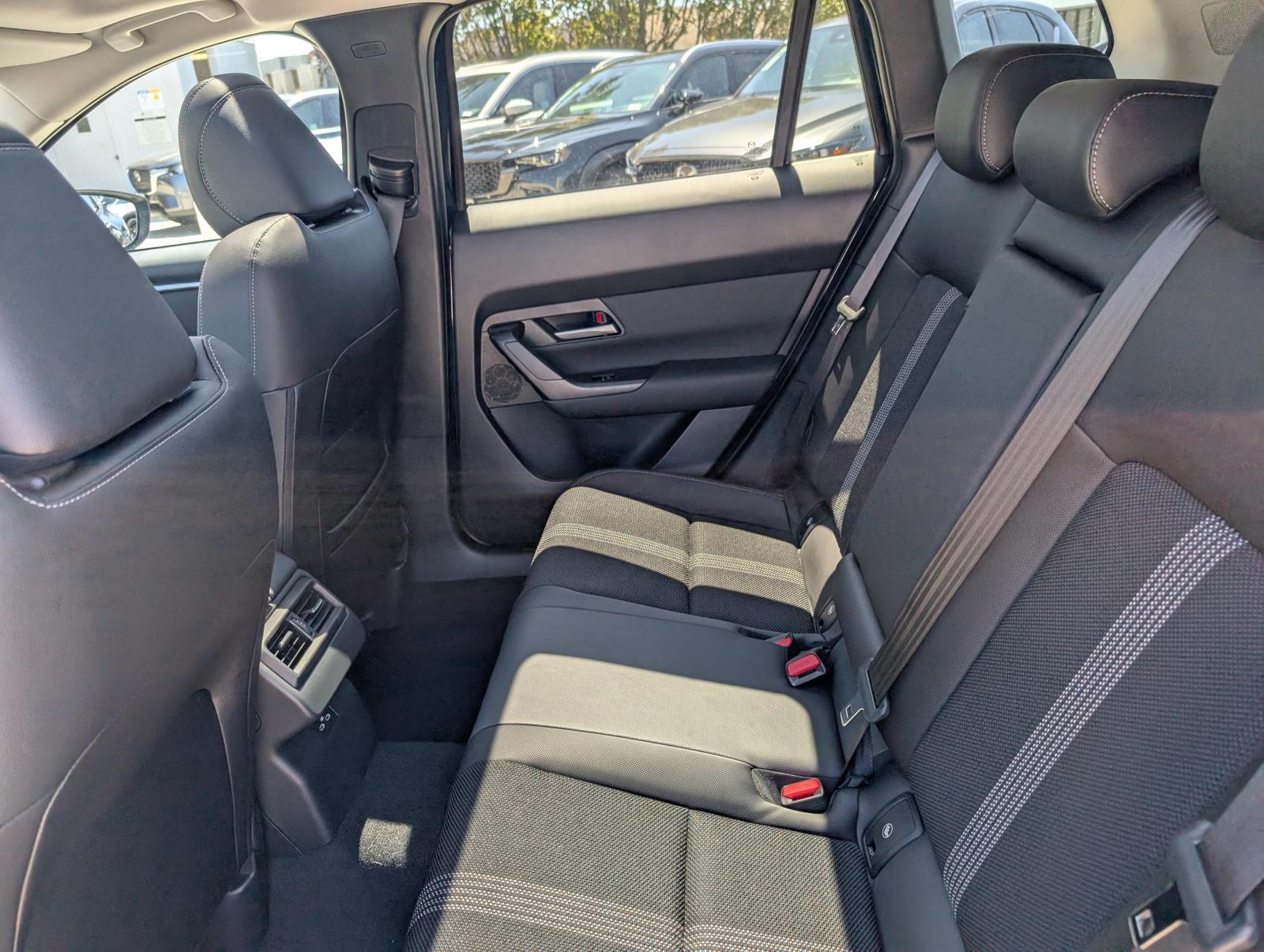 2025 Mazda CX-50 2.5 S Premium photo 3
