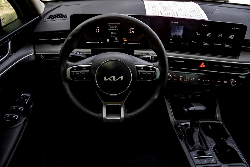 2025 Kia K5 LXS photo 25