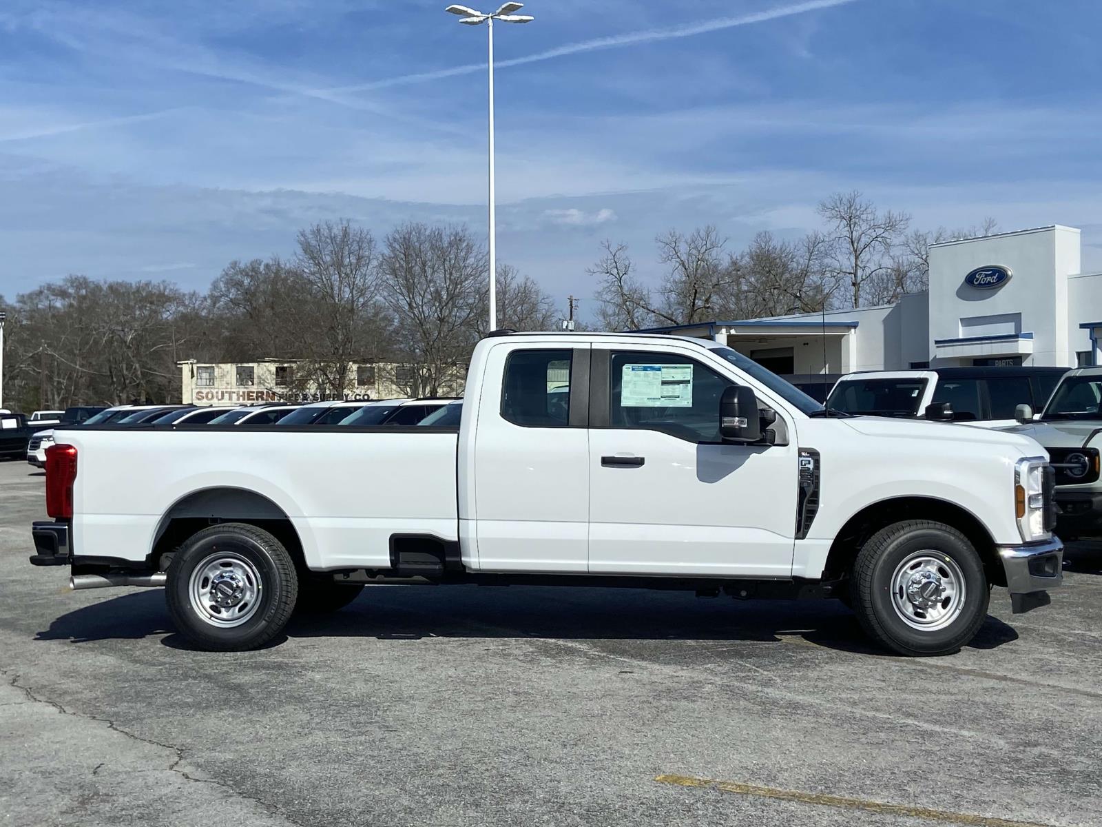 2025 Ford F-250 XL photo 2