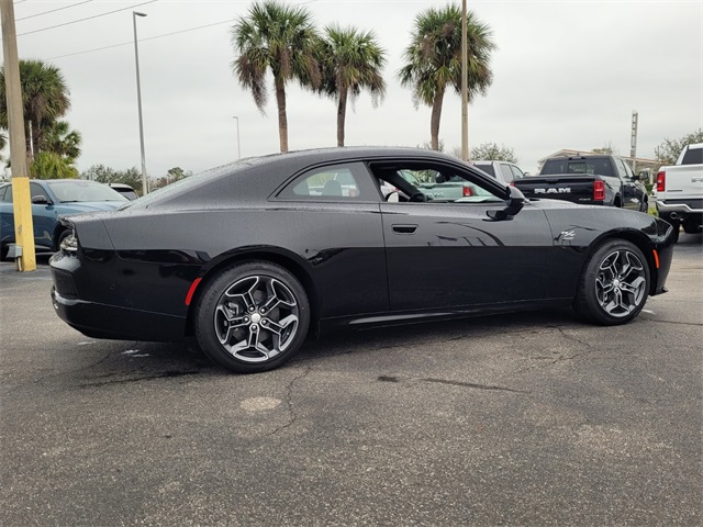 2025 Dodge Charger R/T photo 7