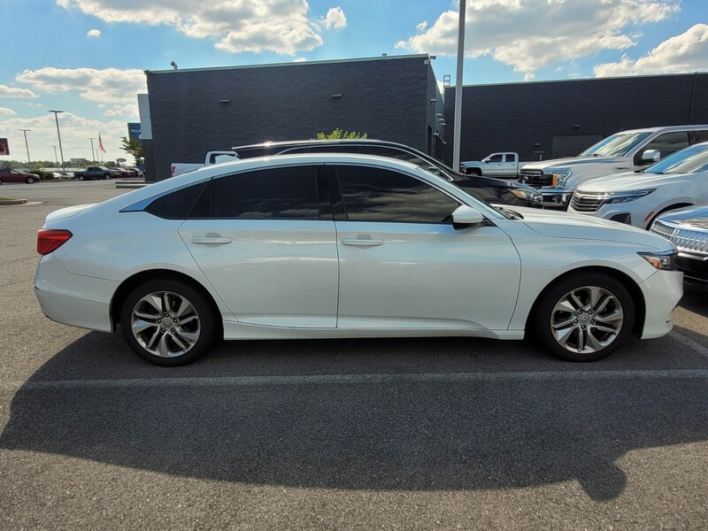 2019 Honda Accord LX photo 2