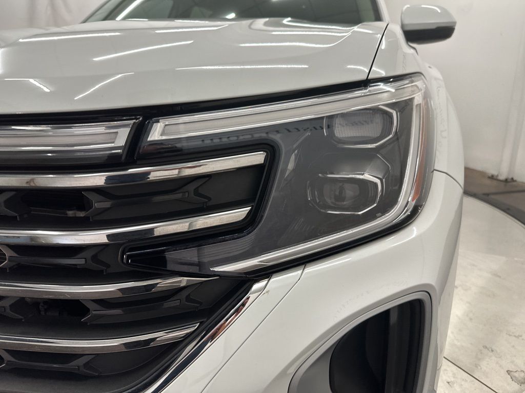 2024 Volkswagen Atlas SE Technology photo 27