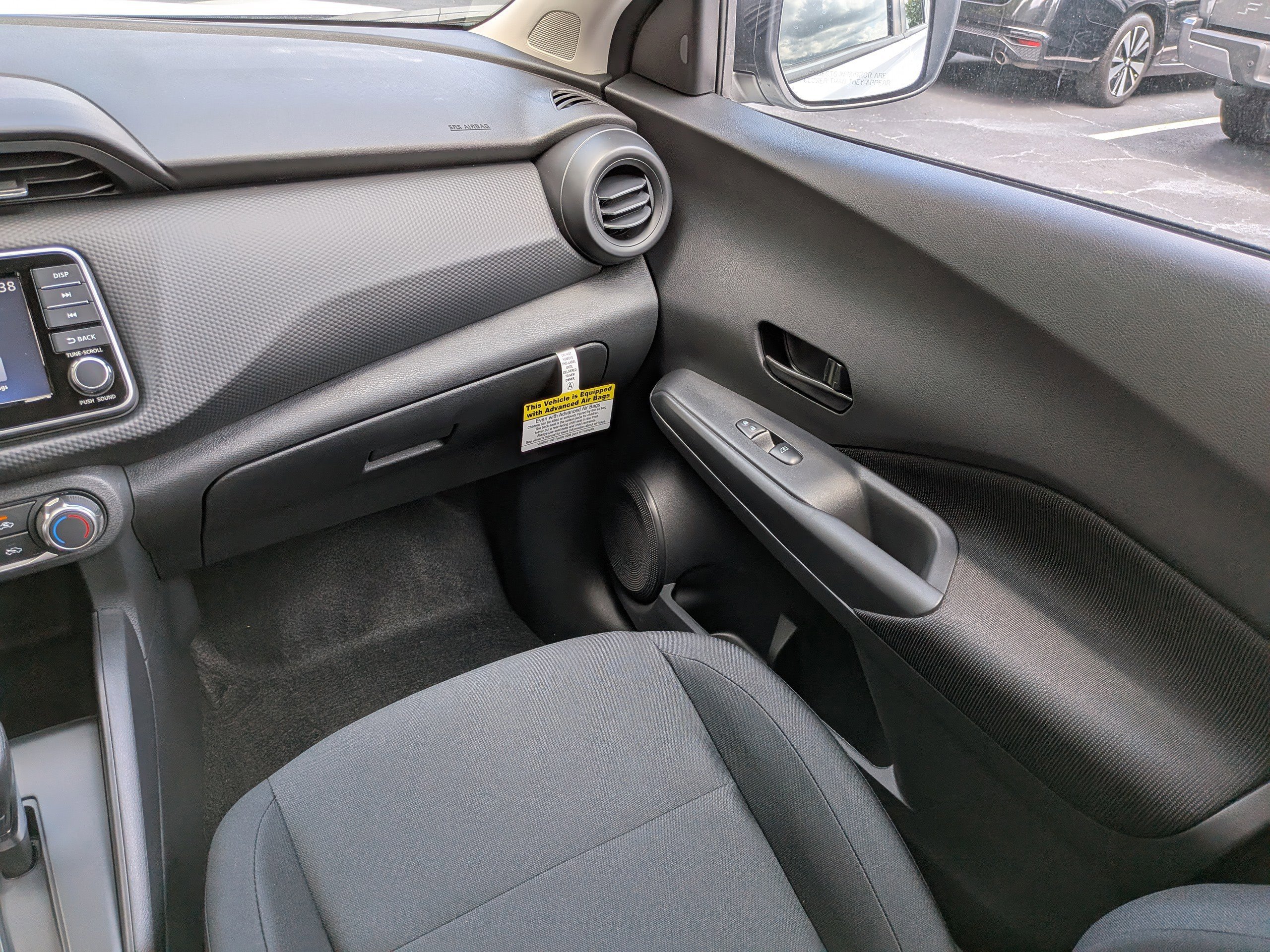 2025 Nissan Kicks Play S photo 10