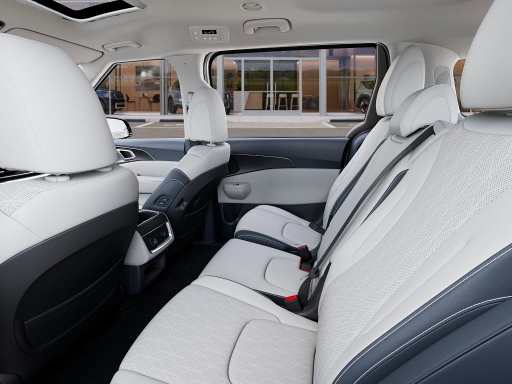 2026 Kia Carnival SX photo 17