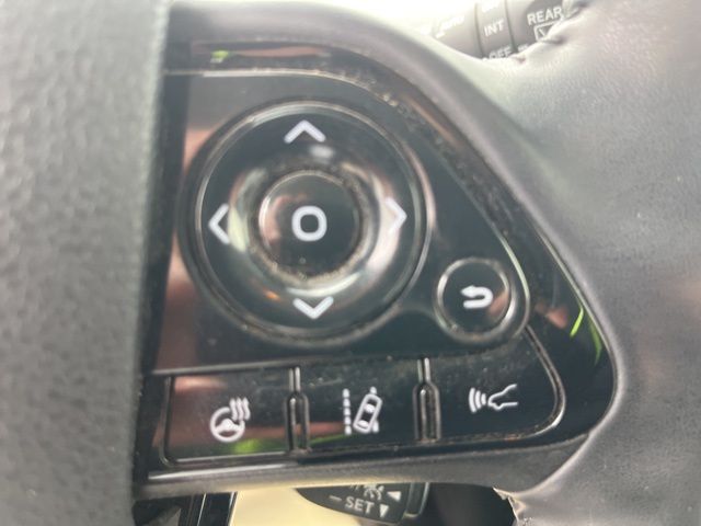 2022 Toyota Prius XLE AWD-e photo 14