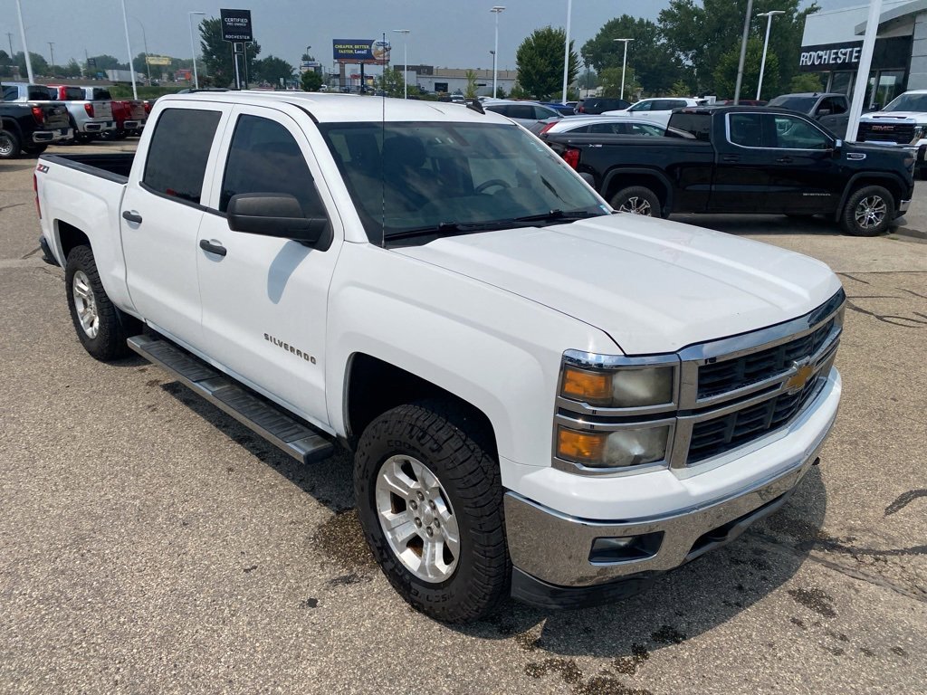 Used 2014 Chevrolet Silverado 1500 2LT with VIN 3GCUKREC5EG369121 for sale in Rochester, Minnesota