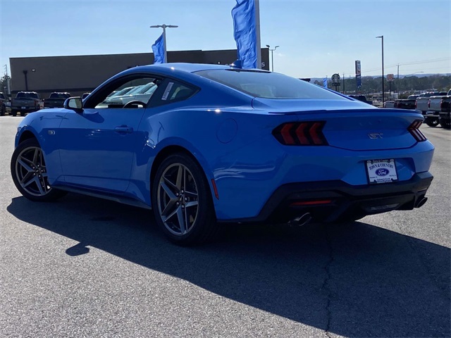 2025 Ford Mustang GT photo 3