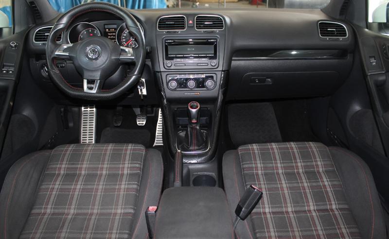 2013 Volkswagen Golf GTI photo 25