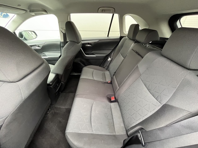 2024 Toyota RAV4 XLE photo 3
