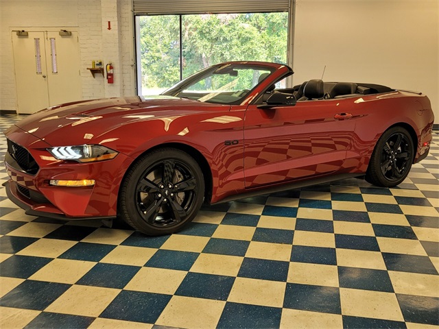 2021 Ford Mustang GT Premium photo 3
