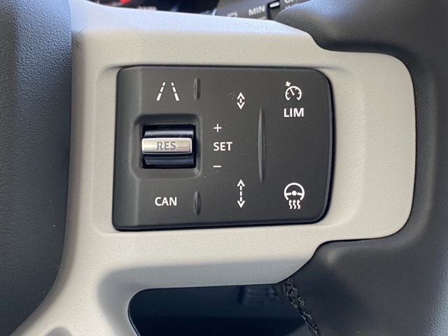 2025 Land Rover Defender 130 S photo 25