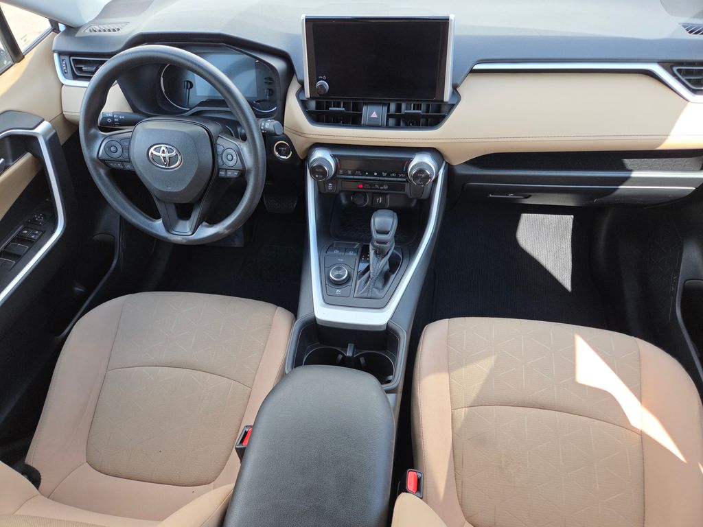 2023 Toyota RAV4 Hybrid XLE photo 27