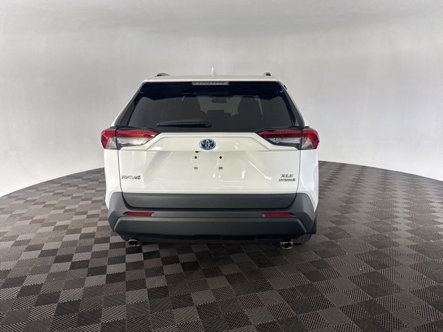 2022 Toyota RAV4 Hybrid XLE photo 3