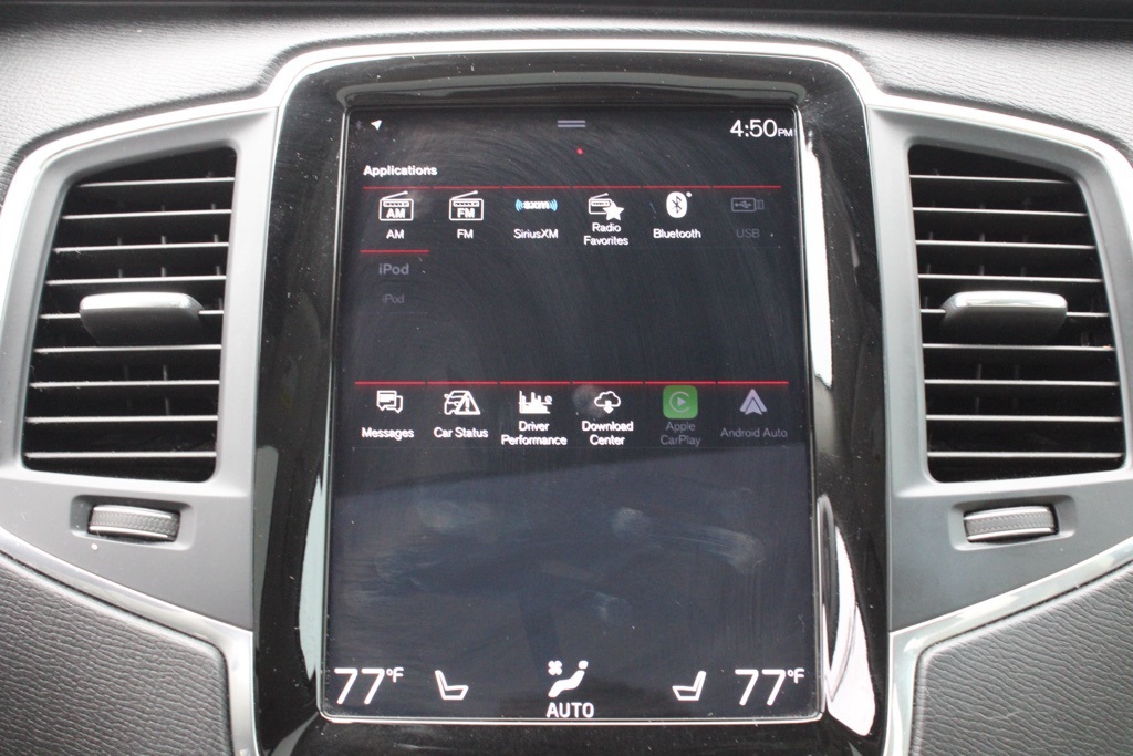 2020 Volvo XC90 T5 Momentum photo 17