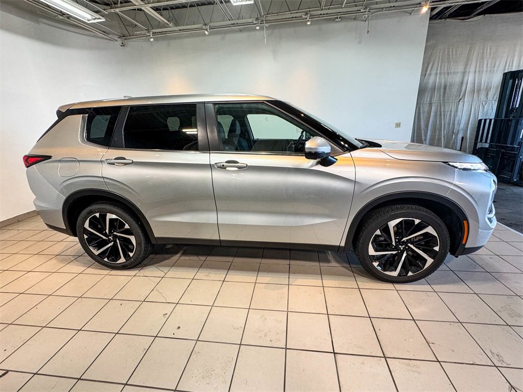 2024 Mitsubishi Outlander SE 2.5 S-AWC photo 5