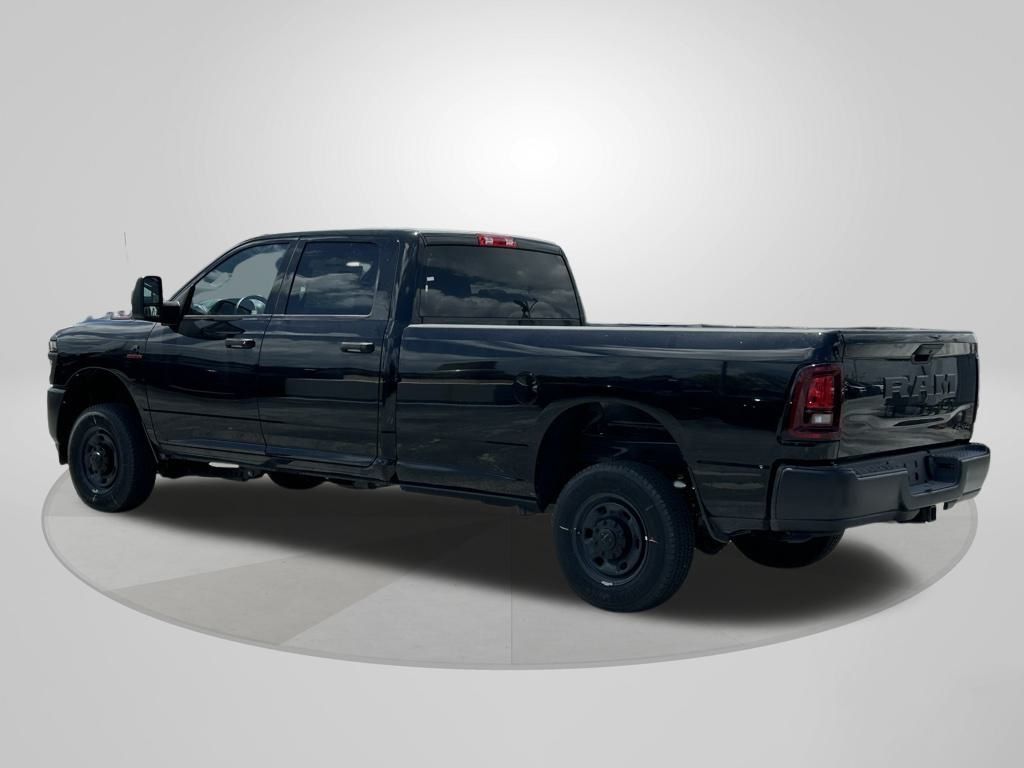 2025 Ram 2500 Tradesman photo 4