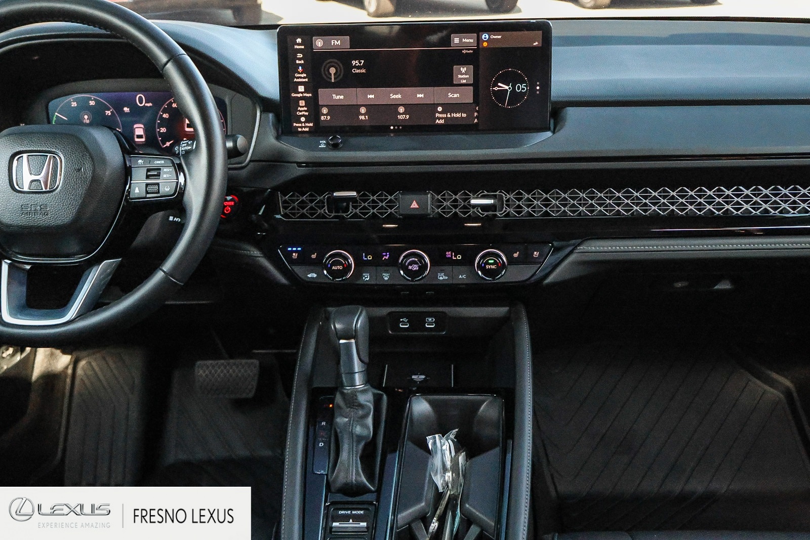 2024 Honda Accord Hybrid Touring photo 14