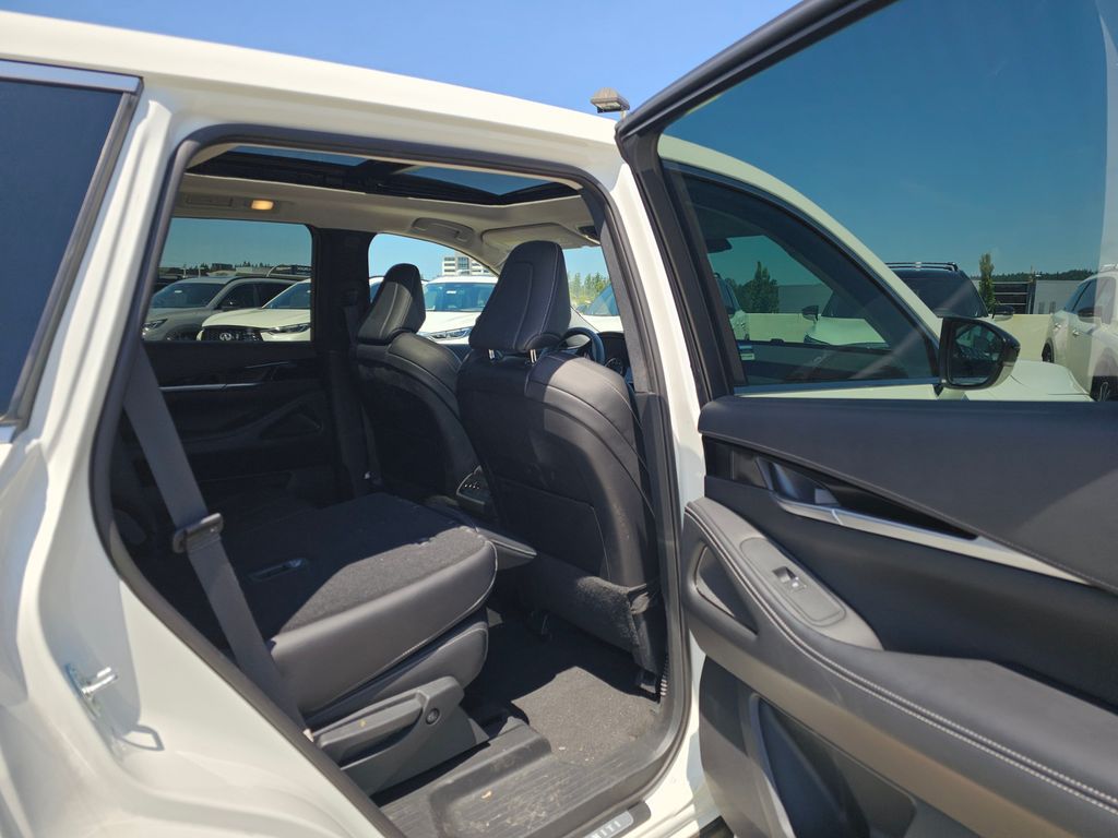 2024 Infiniti QX60 Pure AWD photo 13