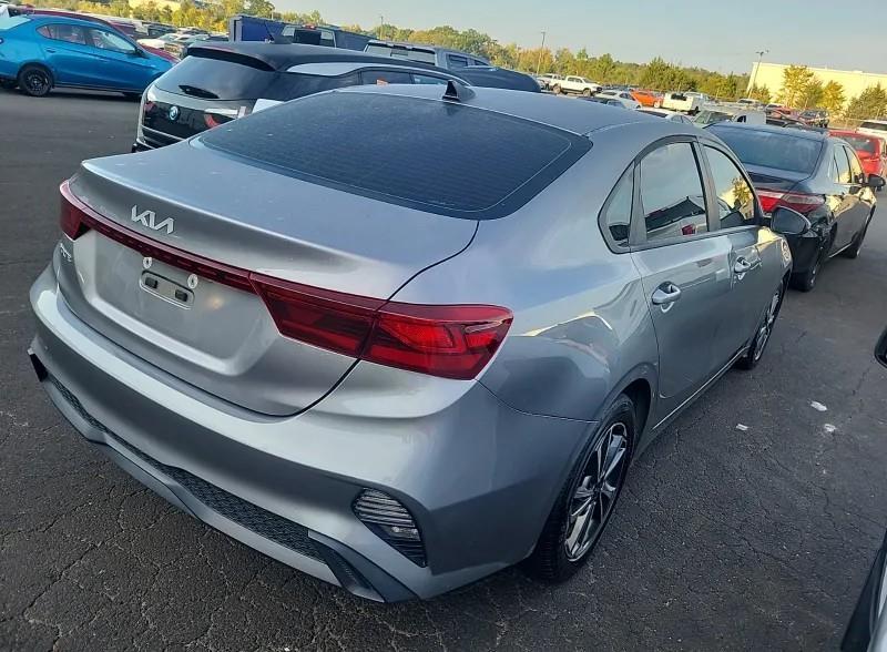 2023 Kia Forte LXS photo 3