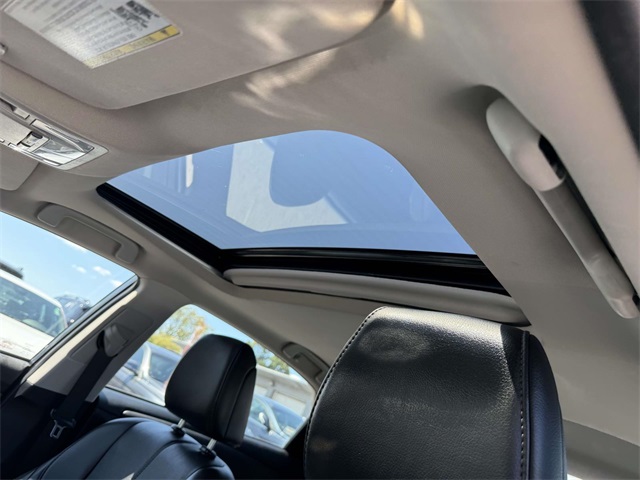 2016 Toyota Avalon XLE Premium photo 3