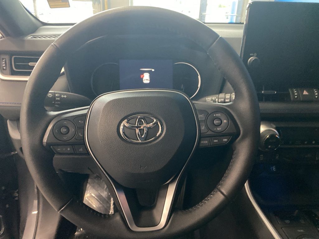 2024 Toyota RAV4 Hybrid XSE photo 3