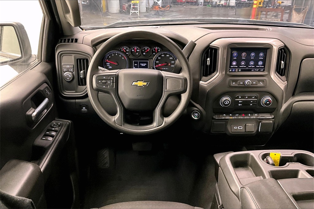 2024 Chevrolet Silverado 1500 Custom photo 4