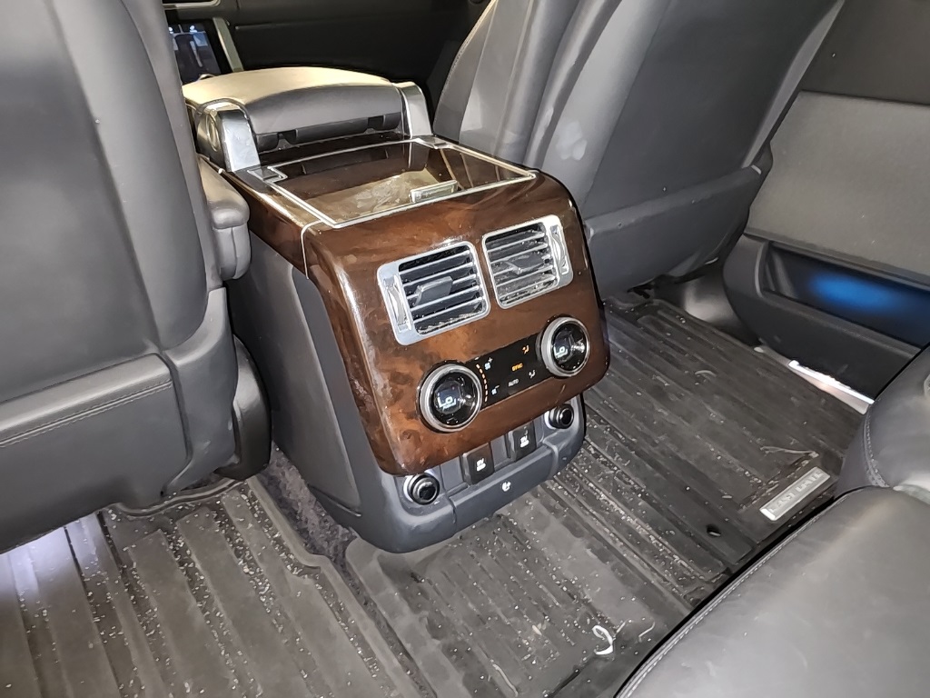 2021 Land Rover Range Rover P525 HSE HSE Westminster Edition photo 4