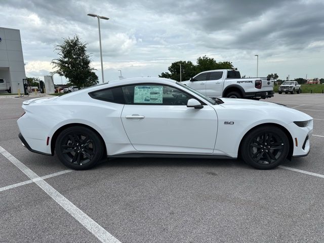 2025 Ford Mustang GT photo 8