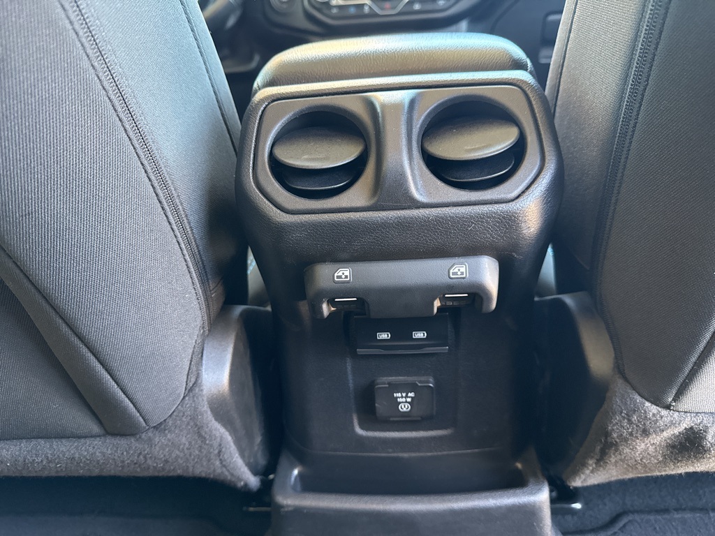 2023 Jeep Wrangler Rubicon 4xe photo 16