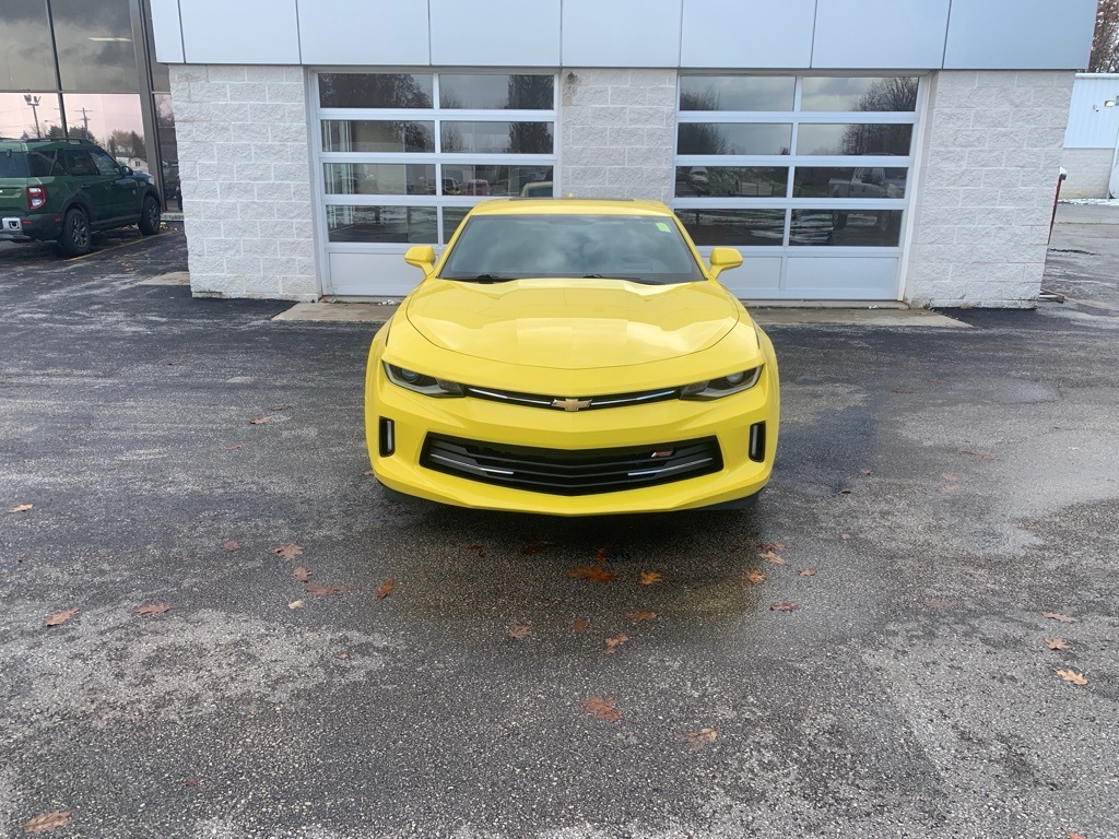 2017 Chevrolet Camaro 2LT photo 2