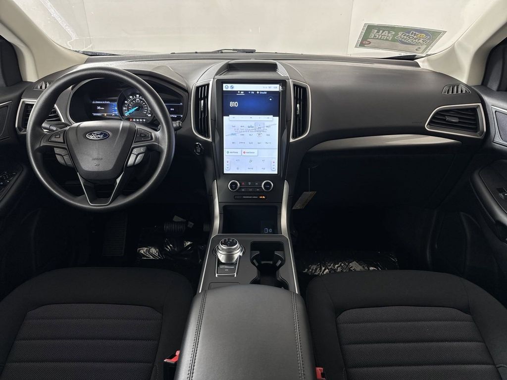 2024 Ford Edge SE photo 4
