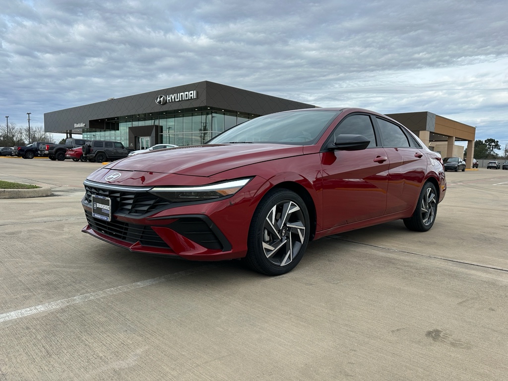 2025 Hyundai Elantra SEL's photo