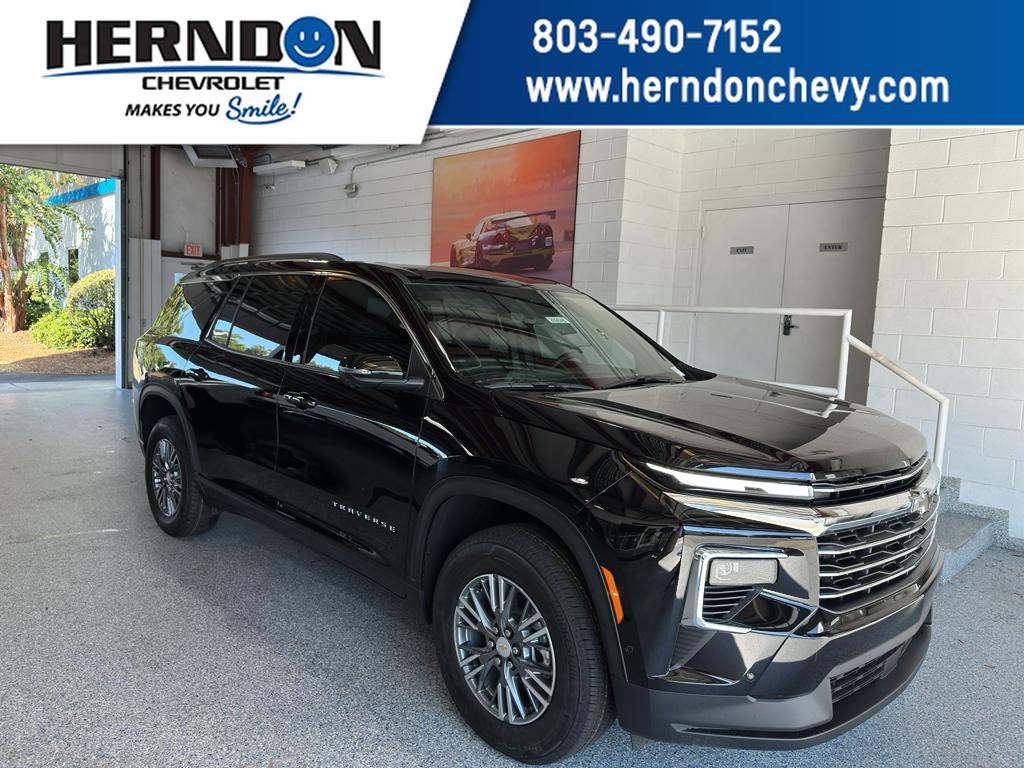 2026 Chevrolet Traverse LT's photo