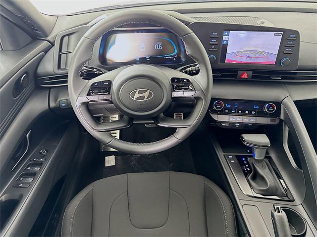 2025 Hyundai Elantra SEL Sport photo 28