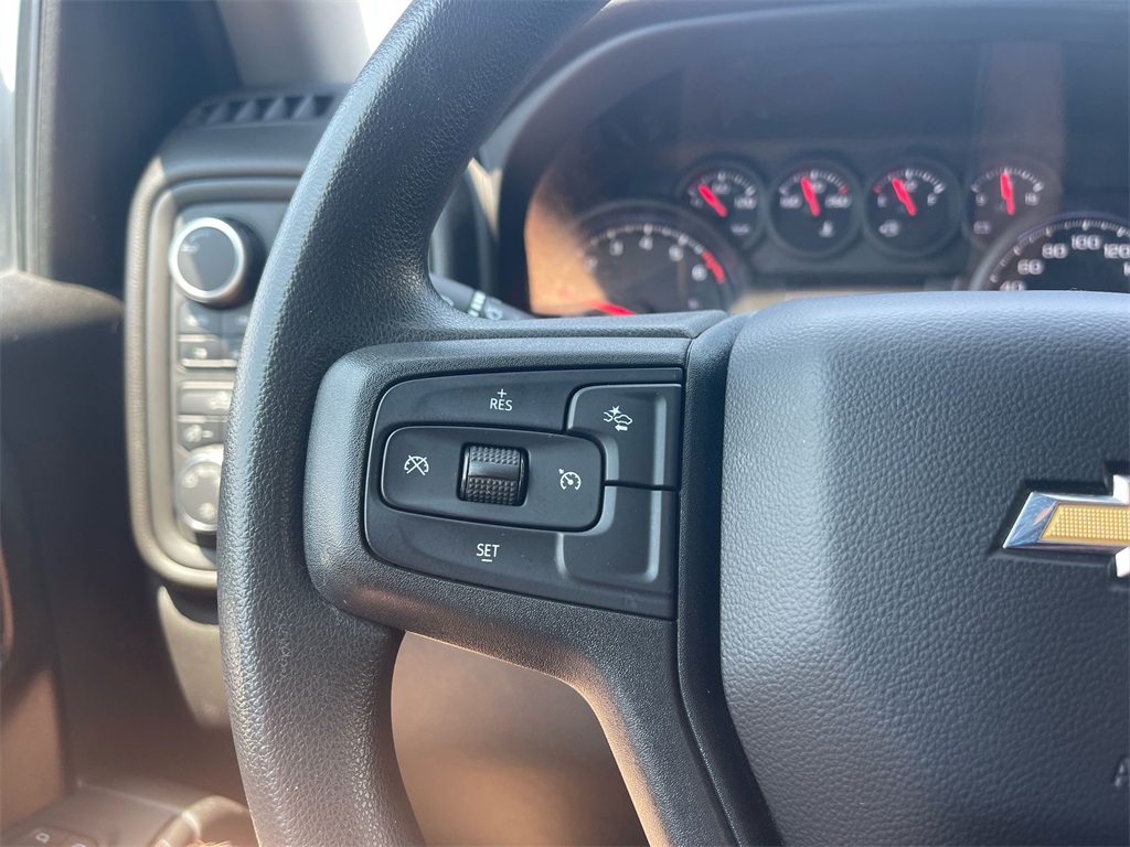 2022 Chevrolet Silverado 1500 Custom photo 12