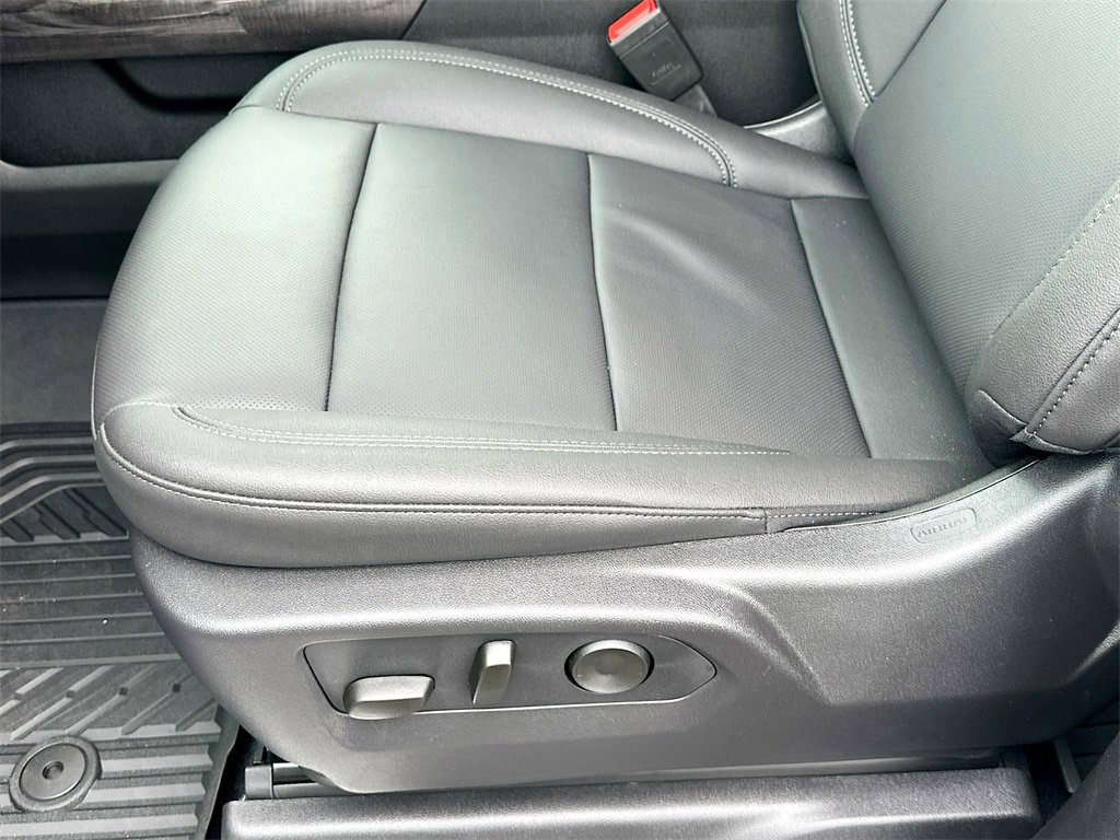 2026 Chevrolet Silverado 2500HD LTZ photo 14