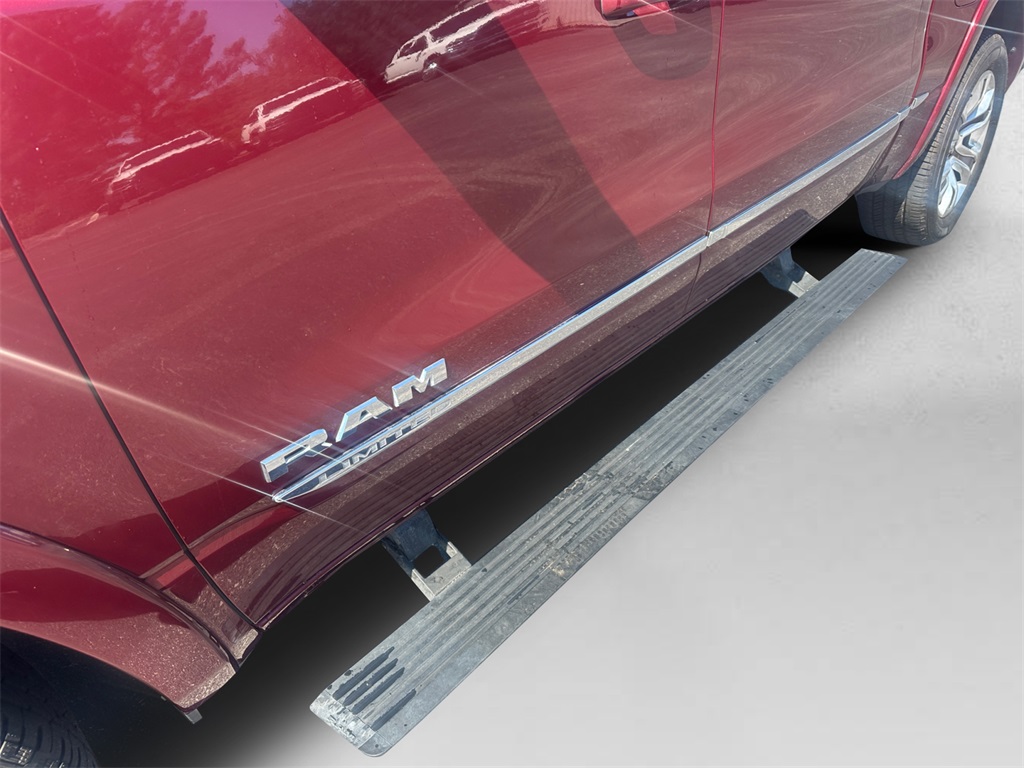 2023 Ram 1500 Limited photo 17